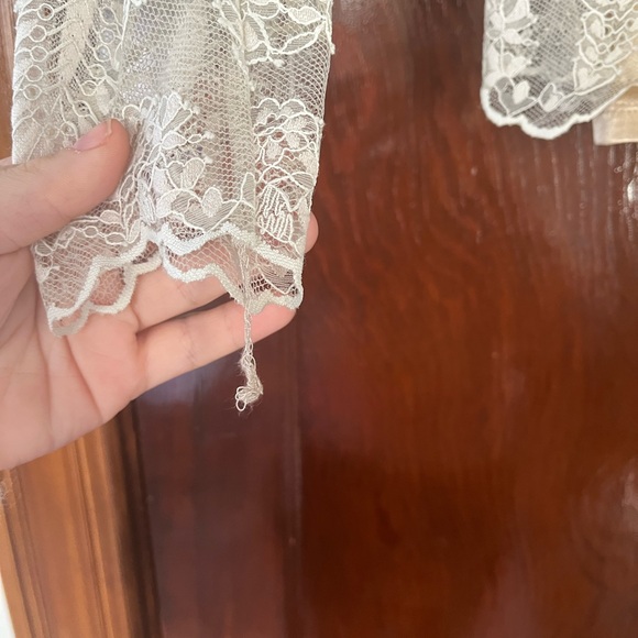 Shyanne Country Outfitter Lace Longsleeve Top - Picture 4 of 5